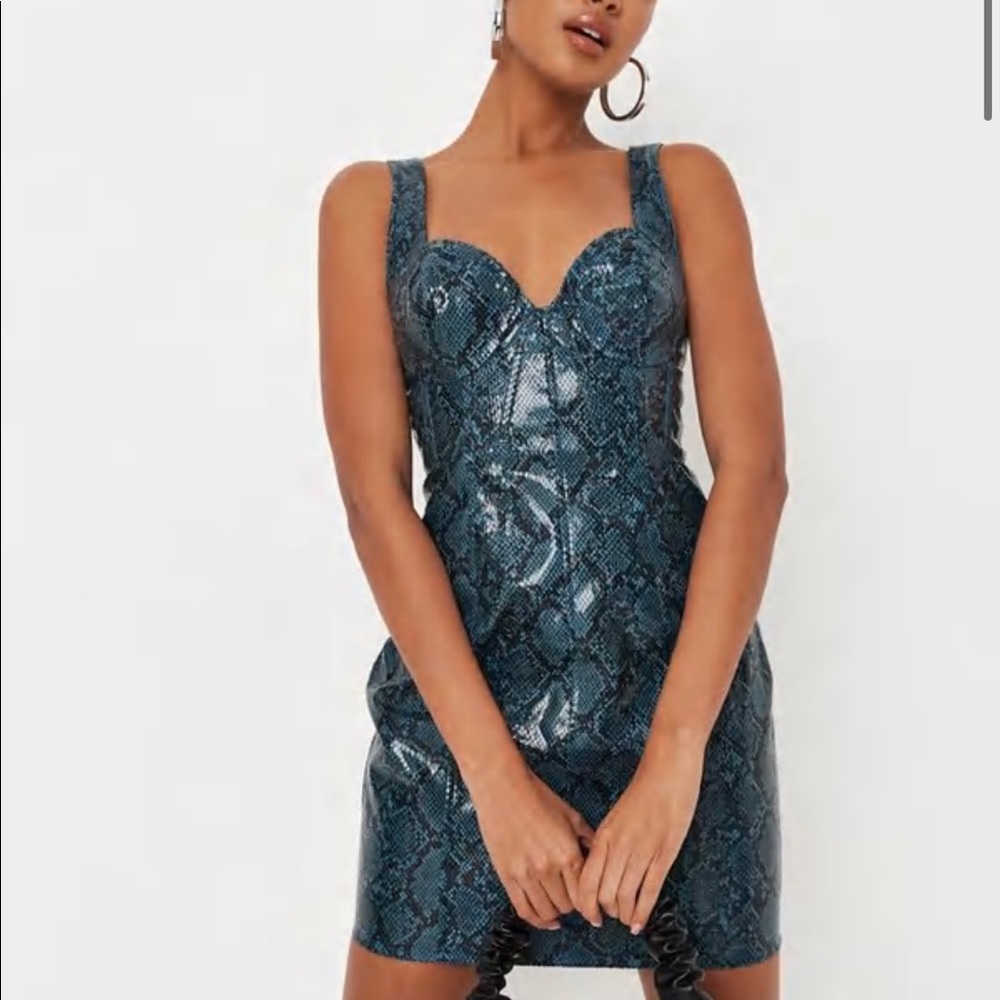 NWT Blue snake print faux leather cup detail mini Missguided dress size 4.